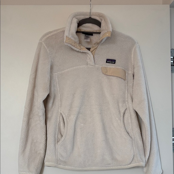 Patagonia Sweaters - Patagonia Women’s Re-Tool Snap-T Fleece Pullover Cream M EUC